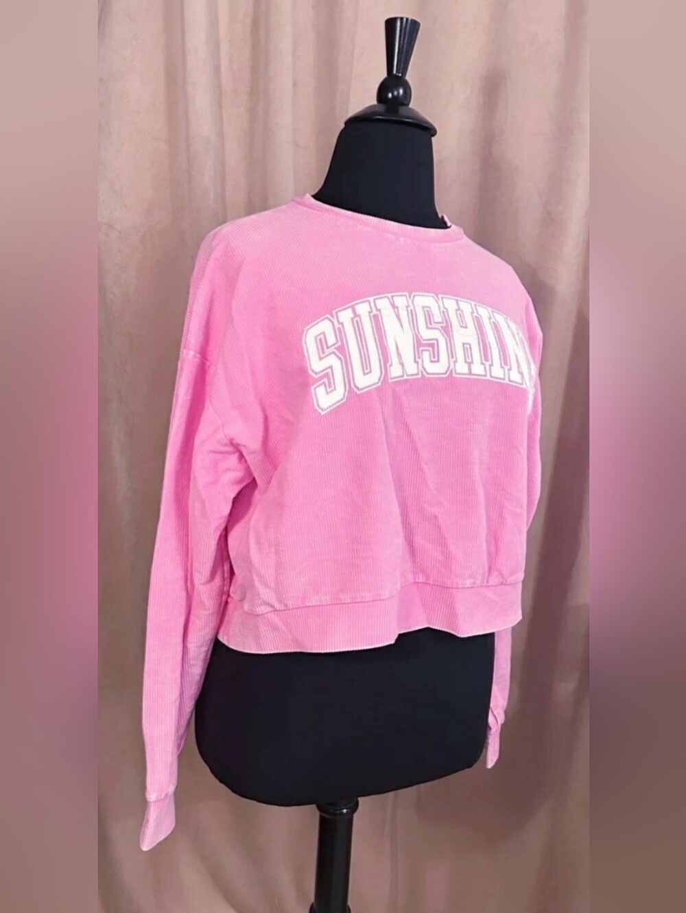 PINK LILY CROPPED CORDED GRAPHIC PULLOVER